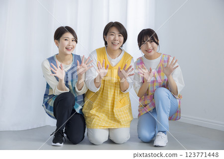 Smiling young nursery teacher 123771448