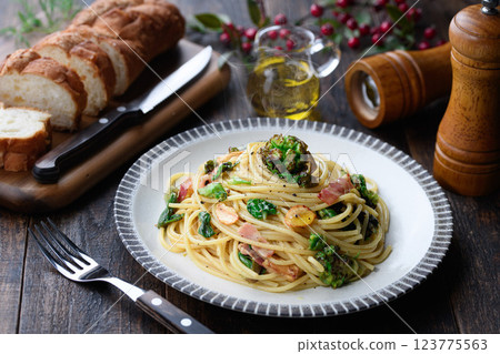 Butterbur and bacon pasta Butterbur and bacon pasta 123775563