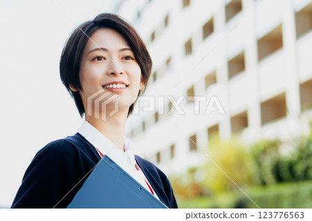 女醫務人員 123776563