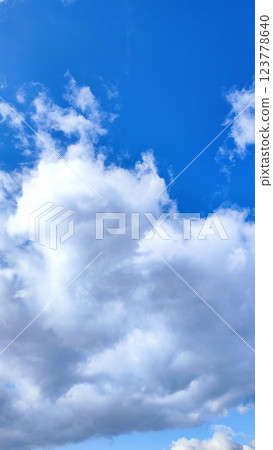 捕捉寧靜、無限藍天之美的終極時刻。 捕捉寧靜、無限藍天之美的終極時刻。 123778640