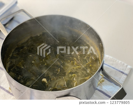 "Healthy and Nutritious Miyeok-guk: Korean Seaweed Soup" 123779805