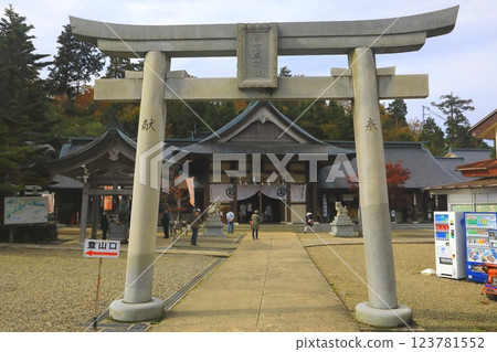 Jojusha Shrine (Ishizuchi Shrine - Chugū Jojusha Shrine, Saijo City) 123781552
