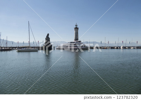 Port of Lindau on Lake Constance, Bavaria, Germany Port of Lindau on Lake Constance, Bavaria, Germany 123782320