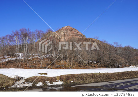 Showa Shinzan (March 2025) 123784652