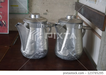 A retro Showa-era milk pot used in school lunches 123785295