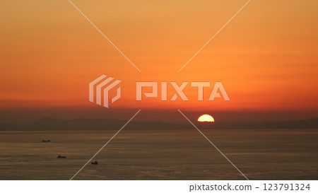 在海上日落 在海上日落 123791324
