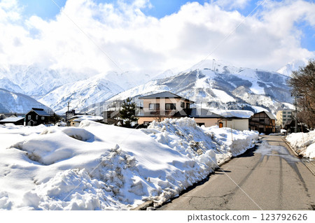 白馬村風景 / 眺望白馬八方尾根滑雪場（長野縣白馬村） [2025 年 3 月] 123792626