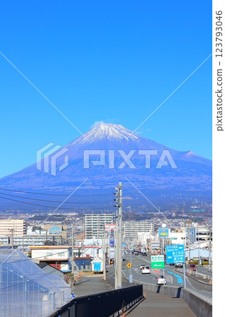 Mt. Fuji seen from the Fujiyama Dream Bridge, Fuji City, Shizuoka Prefecture 123793046