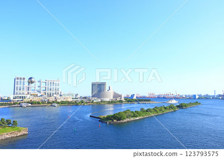 位於東京港區的富士電視台總部及台場 123793575