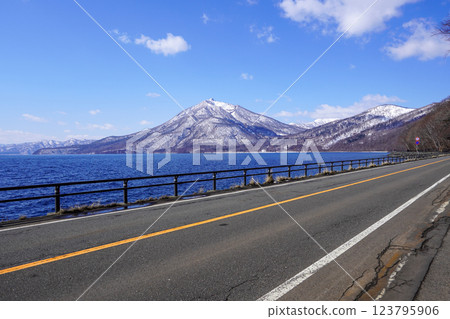 Mount Eniwa seen from near Lake Shikotsu No. 7 Covered Road 123795906