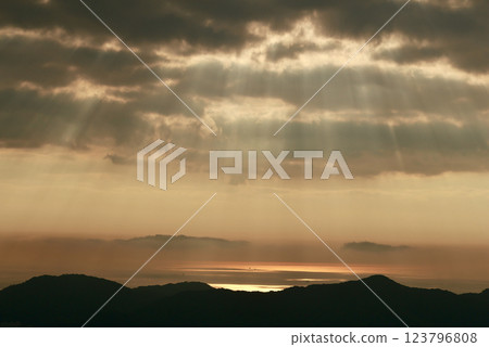 從山上的海 123796808