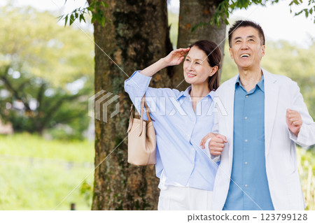 老年夫婦觀光第二人生 老年夫婦觀光第二人生 123799128