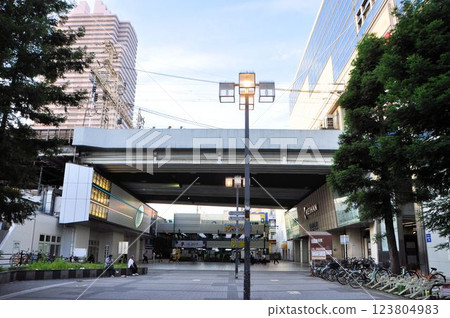 Kyobashi Station on the JR Osaka Loop Line and Keihan Railway 123804983
