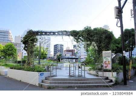 京橋公園 123804984