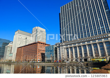 [Tokyo] Cityscape around the Marunouchi exit of Tokyo Station 123805963