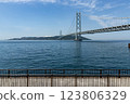 明石海峽大橋與淡路島：跨越藍色海峽 123806329