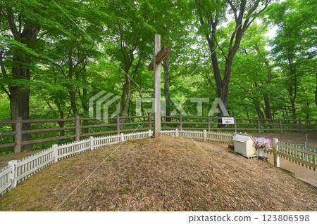 Tomb of Christ Tomb of Christ 123806598