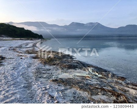Lake Usori and Gokurakuhama Beach in the early morning Lake Usori and Gokurakuhama Beach in the early morning 123809443