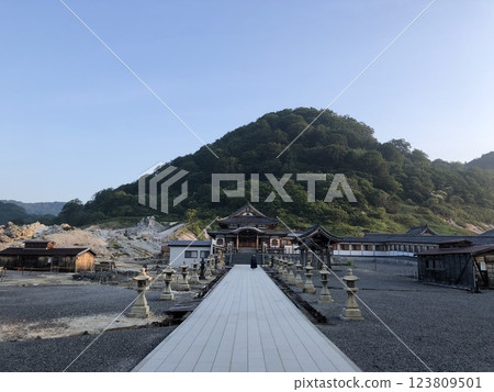 清晨的恐山山麓 清晨的恐山山麓 123809501
