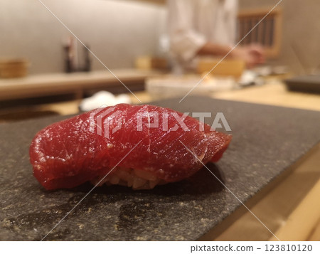 Delicious tuna sushi Delicious tuna sushi 123810120