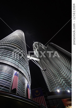 Kuala Lumpur Petronas Twin Towers Kuala Lumpur Petronas Twin Towers 123813004