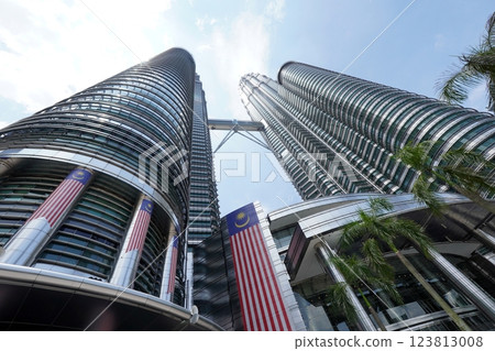 Kuala Lumpur Petronas Twin Towers 123813008