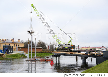 Construction of a bridge across the Kronverksky Strait in autumn 123813351