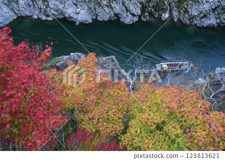 欣賞大步危峽谷美麗的秋季風景 123813621