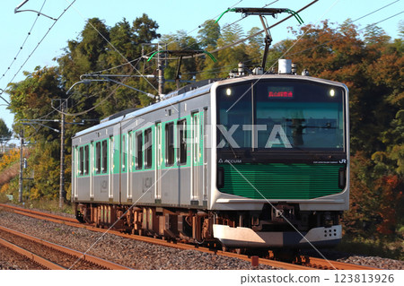 烏山線EV-E301系列蓄電池（電氣化區間：宇都宮⇔烏山） 123813926