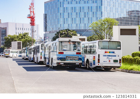 Bus to wait 123814331