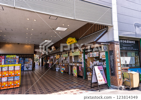 服務區店舖一覽 “九州高速公路宮原服務區(下行)” 八代郡冰川 服務區店舖一覽 “九州高速公路宮原服務區(下行)” 八代郡冰川 123814349