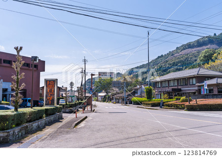 町役場前、奧隈循環橋「櫻花季的市房水壩之路」（熊本縣球磨郡水上村湯山） 123814769