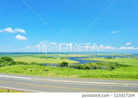 北海道夏季藍天和Kiritappu濕地 北海道夏季藍天和Kiritappu濕地 123817104