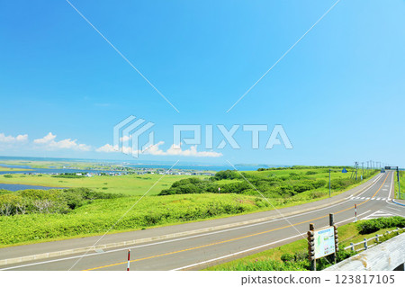 北海道夏季藍天和Kiritappu濕地 123817105