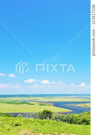 北海道夏季藍天和Kiritappu濕地 北海道夏季藍天和Kiritappu濕地 123817106