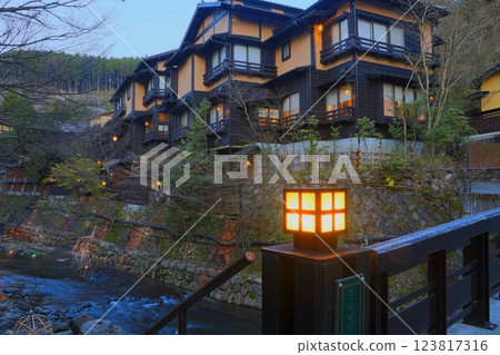 Hot water light (Kurokawa Onsen, Minamioguni Town, Kumamoto Prefecture) Hot water light (Kurokawa Onsen, Minamioguni Town, Kumamoto Prefecture) 123817316