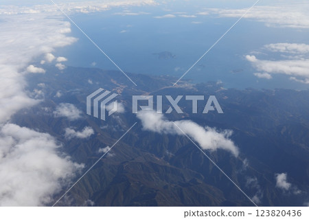 飛機窗景 123820436