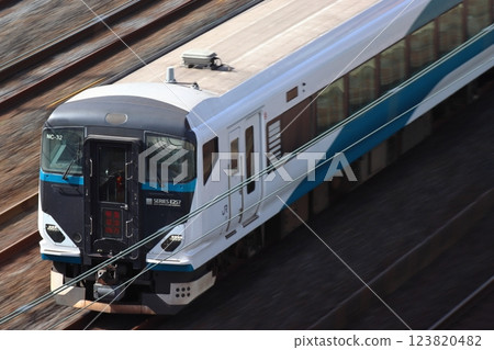 特快草津/志摩（藍色E257系列列車：上野⇔長野原草津口） 123820482