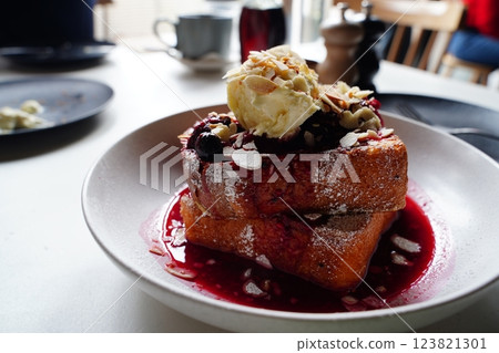 French toast	 French toast	 123821301