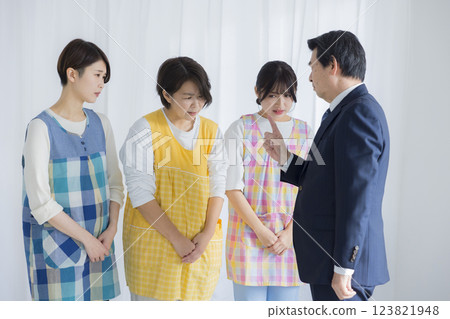 幼稚園老師及園長 123821948