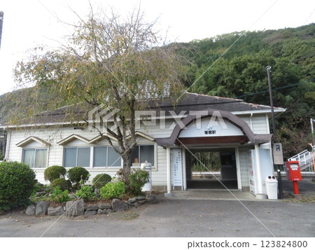 鐵路風景:四國旅客鐵道株式會社橋倉站 鐵路風景:四國旅客鐵道株式會社橋倉站 123824800