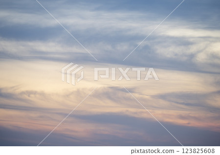 春天的夕陽 日落 黃昏 春天的天空 只有天空 [神奈川縣] 123825608