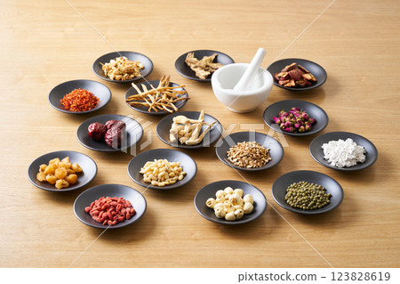 Various herbal medicine ingredients 123828619