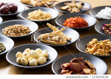 Various herbal medicine ingredients Various herbal medicine ingredients 123829126