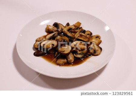 蘑菇菜餚 蘑菇菜餚 123829561