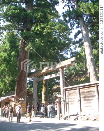 Toyouke Daijingu Shrine, the Outer Shrine of Ise Shrine 123831114
