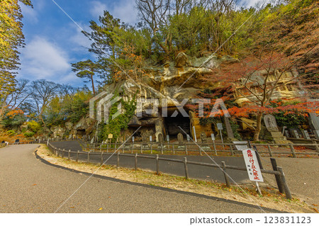 深秋的瑞源寺與洞穴遺跡(宮城縣宮城郡松島町) 深秋的瑞源寺與洞穴遺跡(宮城縣宮城郡松島町) 123831123