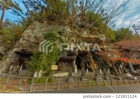 深秋的瑞源寺與洞穴遺跡（宮城縣宮城郡松島町） 123831124