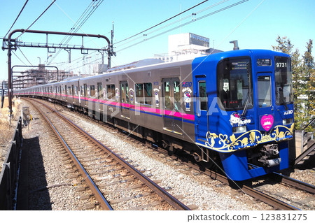京王9000系列30系列9731F更新後三麗鷗包裝列車第3代 京王9000系列30系列9731F更新後三麗鷗包裝列車第3代 123831275