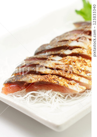 Grilled mackerel sashimi Grilled mackerel sashimi 123833340